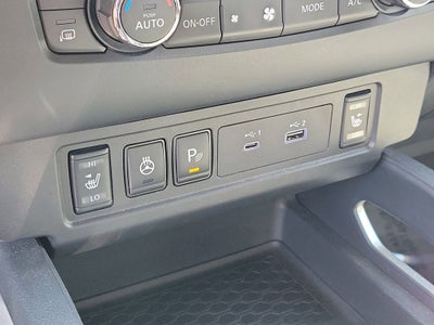 2022 Nissan Frontier SV