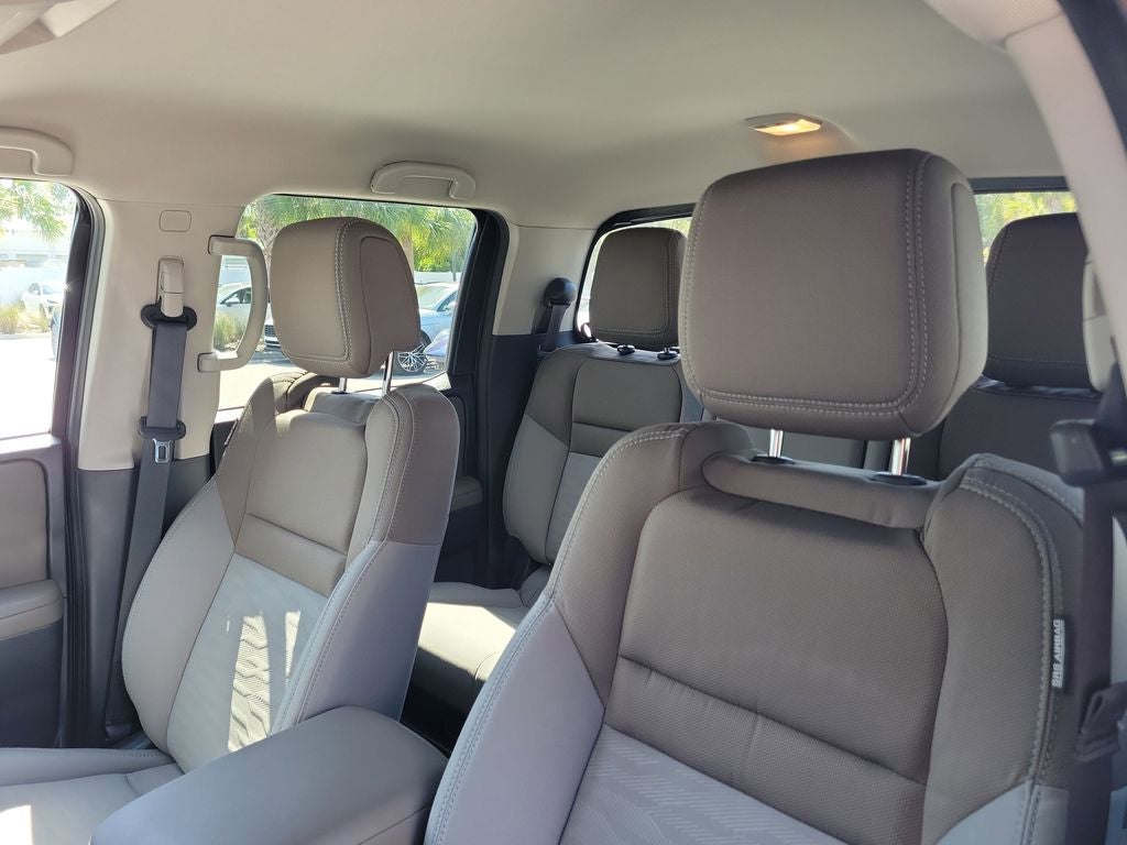 2022 Nissan Frontier SV