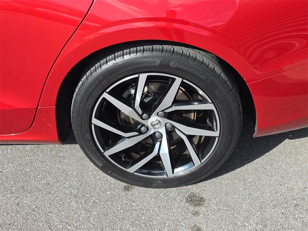 2020 Volvo S60 T5 Momentum