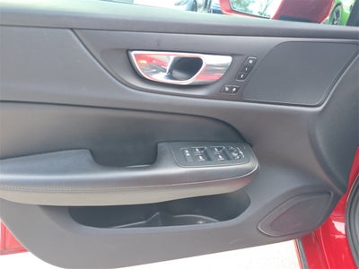 2020 Volvo S60 T5 Momentum