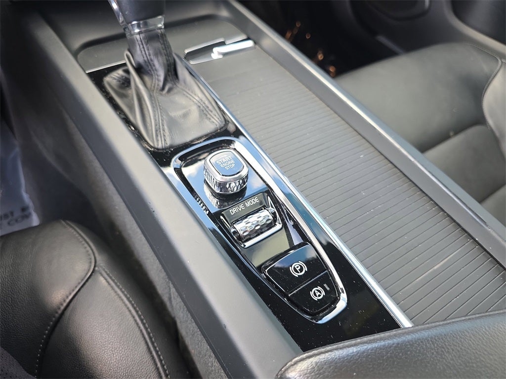 2020 Volvo S60 T5 Momentum