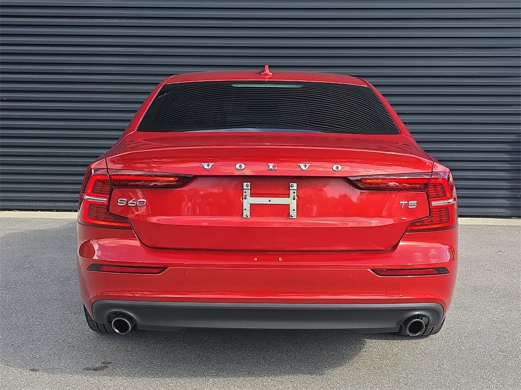 2020 Volvo S60 T5 Momentum