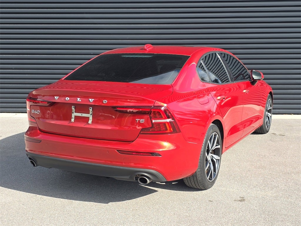 2020 Volvo S60 T5 Momentum
