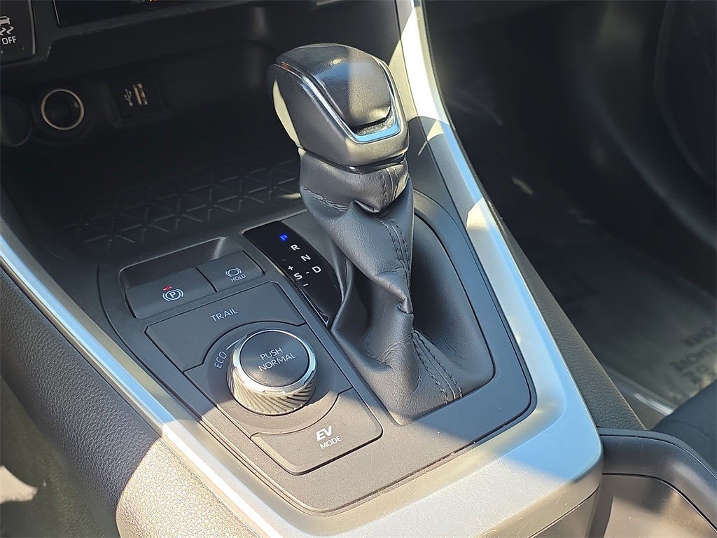 2023 Toyota RAV4 Hybrid SE