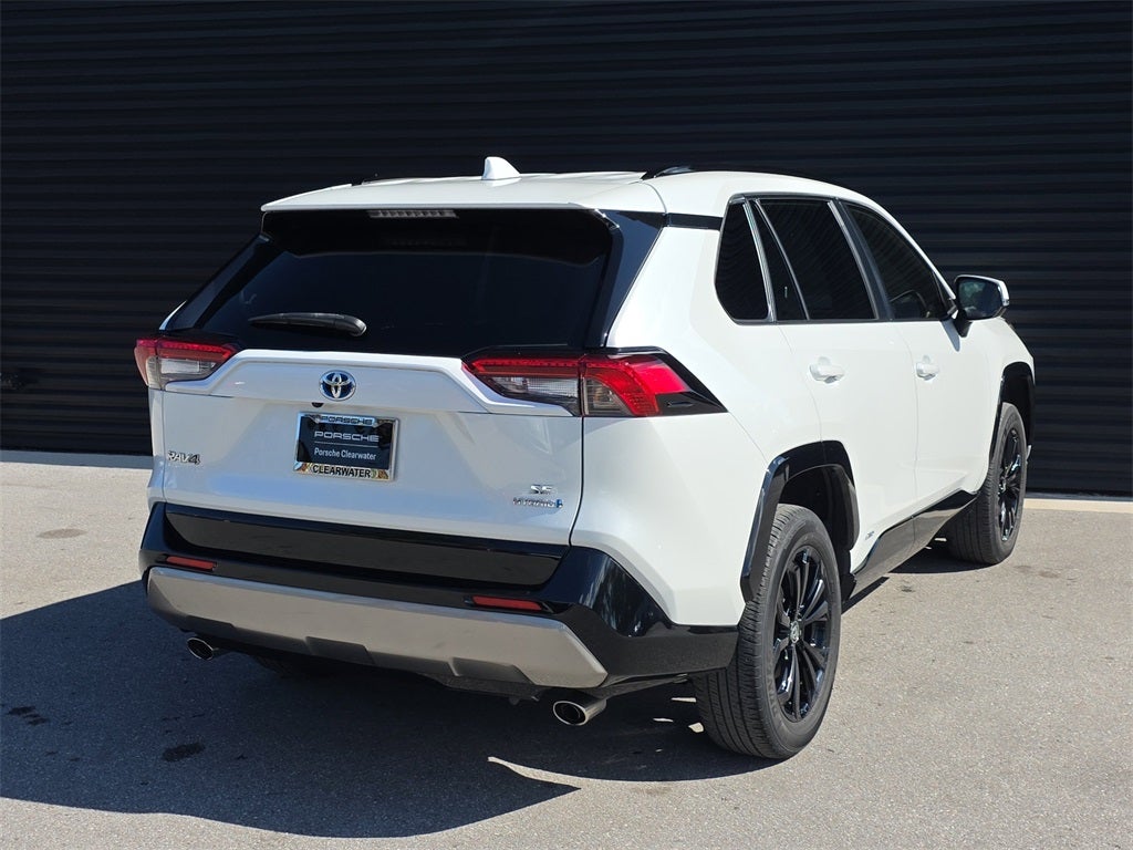 2023 Toyota RAV4 Hybrid SE