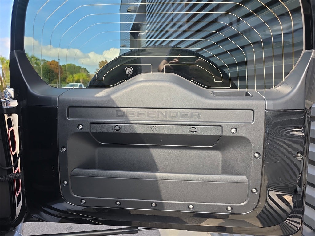 2024 Land Rover Defender 90 S