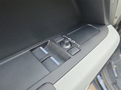 2024 Land Rover Defender 90 S