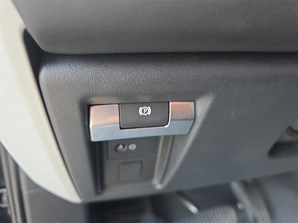 2024 Land Rover Defender 90 S