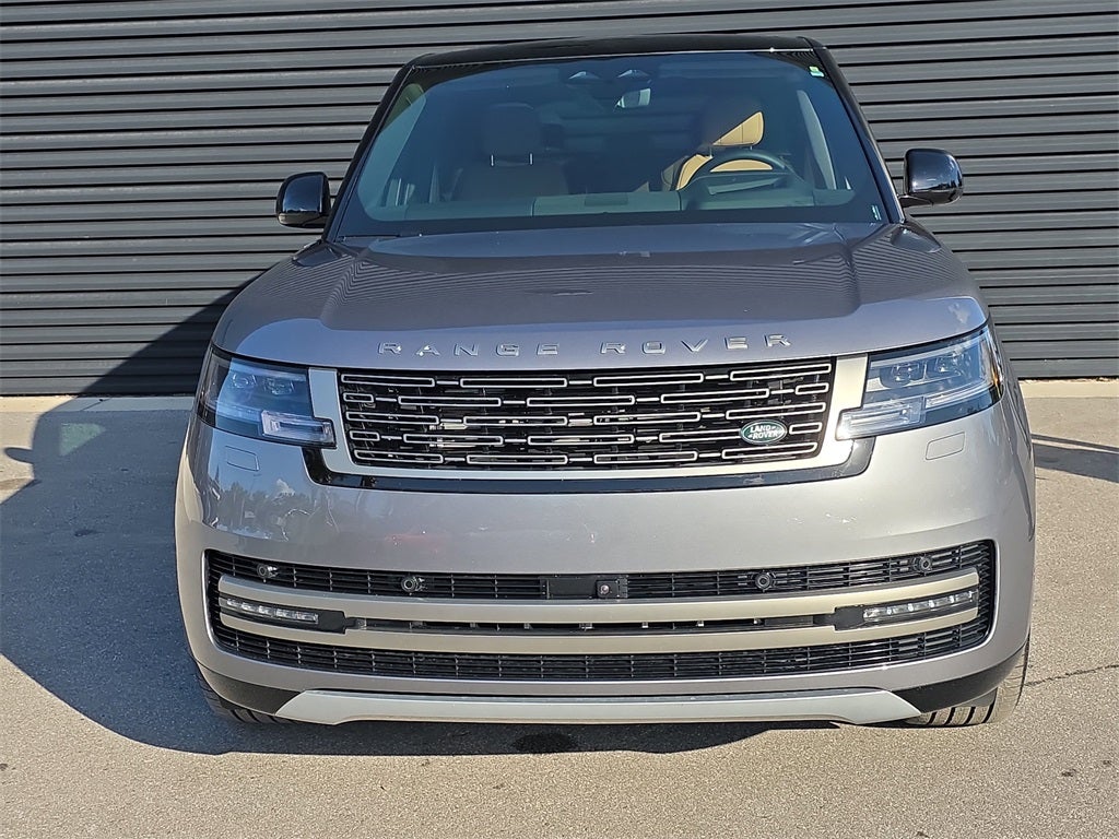 2025 Land Rover Range Rover SE