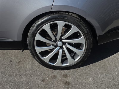 2025 Land Rover Range Rover SE