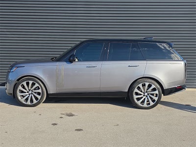 2025 Land Rover Range Rover SE
