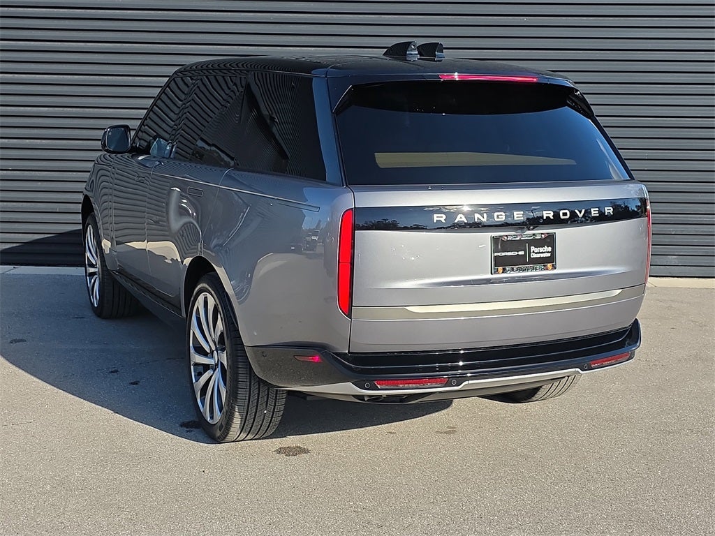 2025 Land Rover Range Rover SE
