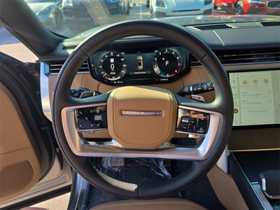 2025 Land Rover Range Rover SE