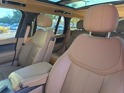 2025 Land Rover Range Rover SE