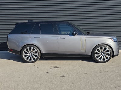 2025 Land Rover Range Rover SE