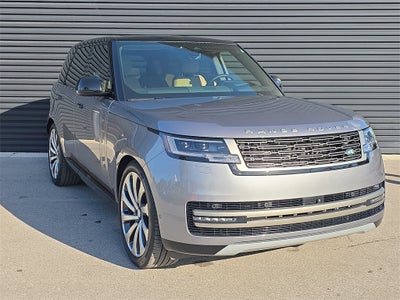 2025 Land Rover Range Rover SE