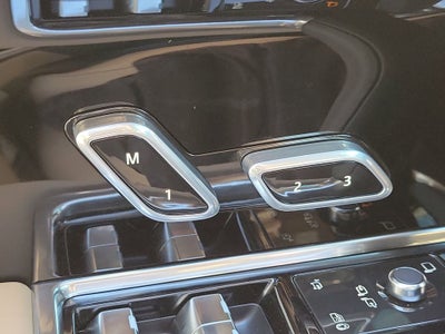 2025 Land Rover Range Rover SE LWB