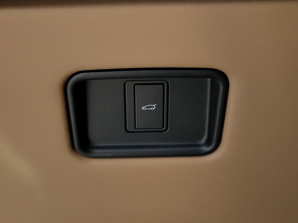 2025 Land Rover Range Rover SE LWB