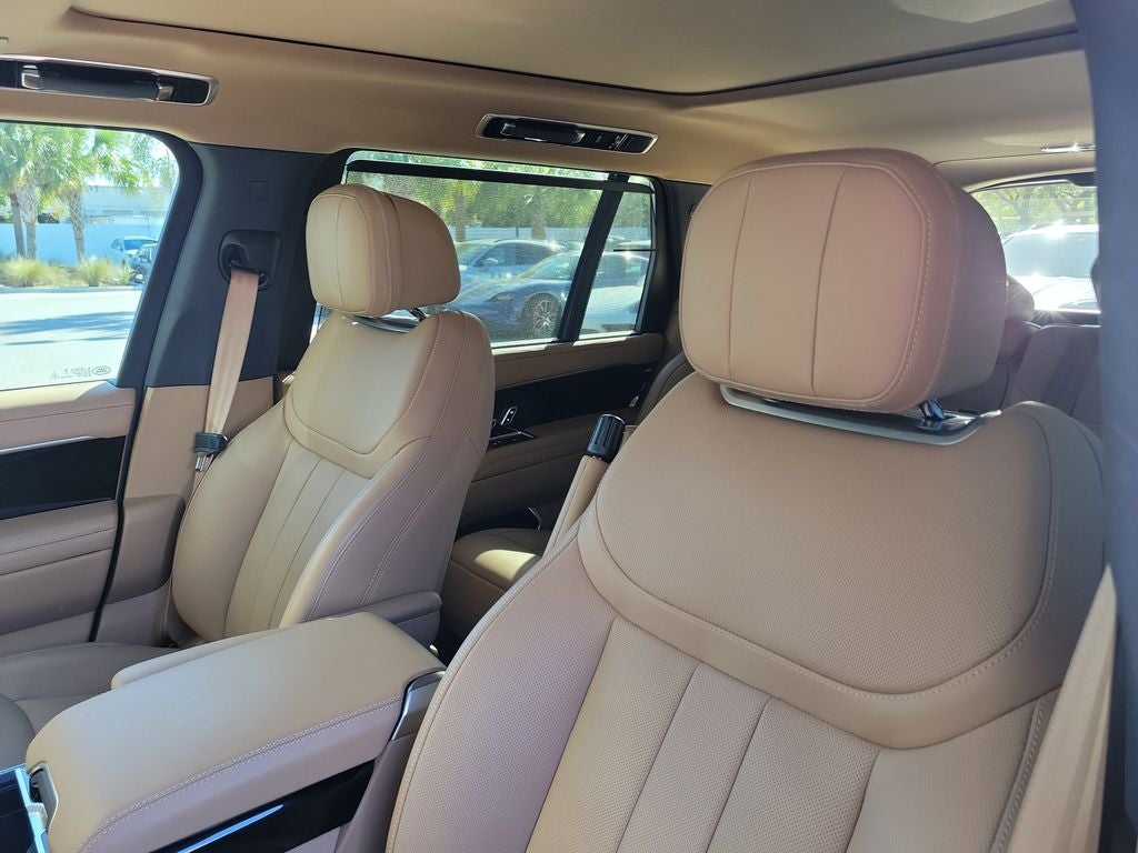 2025 Land Rover Range Rover SE LWB