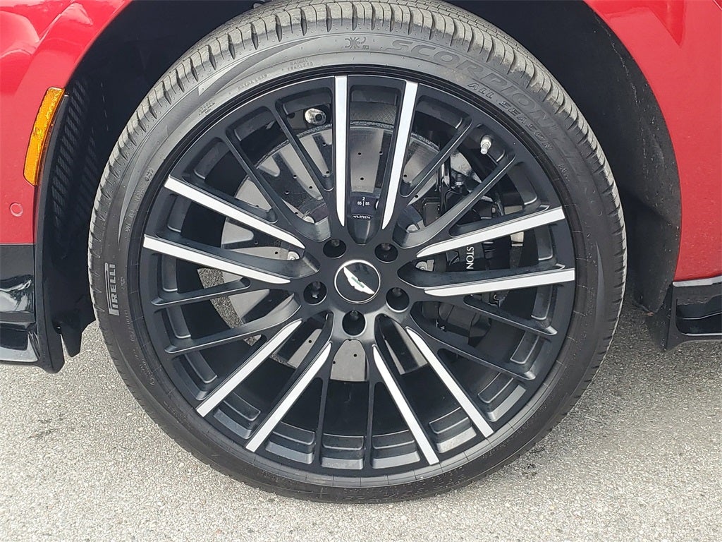 2024 Aston Martin DBX 707