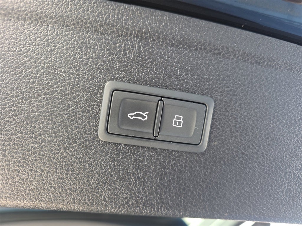 2022 Audi Q5 40 Premium quattro