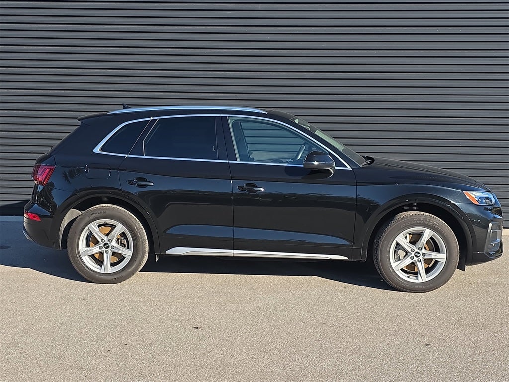 2022 Audi Q5 40 Premium quattro