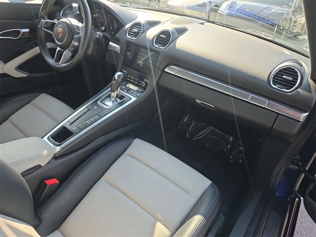 2024 Porsche 718 Cayman Style Edition