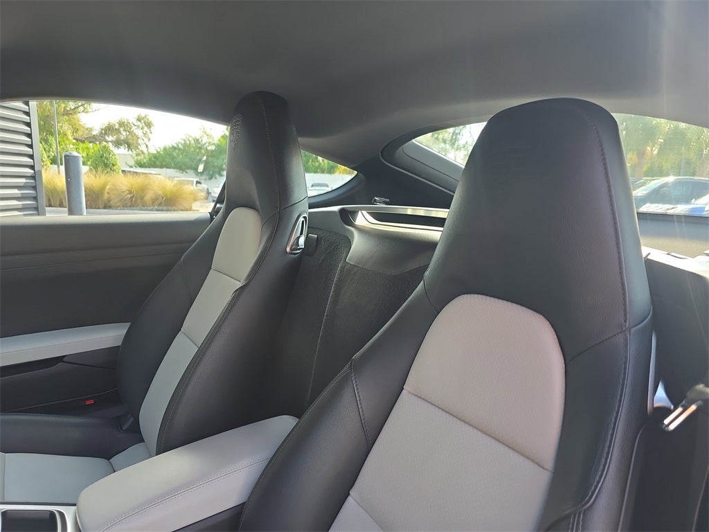 2024 Porsche 718 Cayman Style Edition