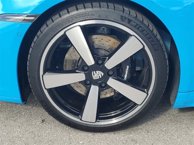 2025 Porsche 911 Carrera