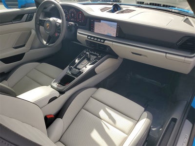 2025 Porsche 911 Carrera