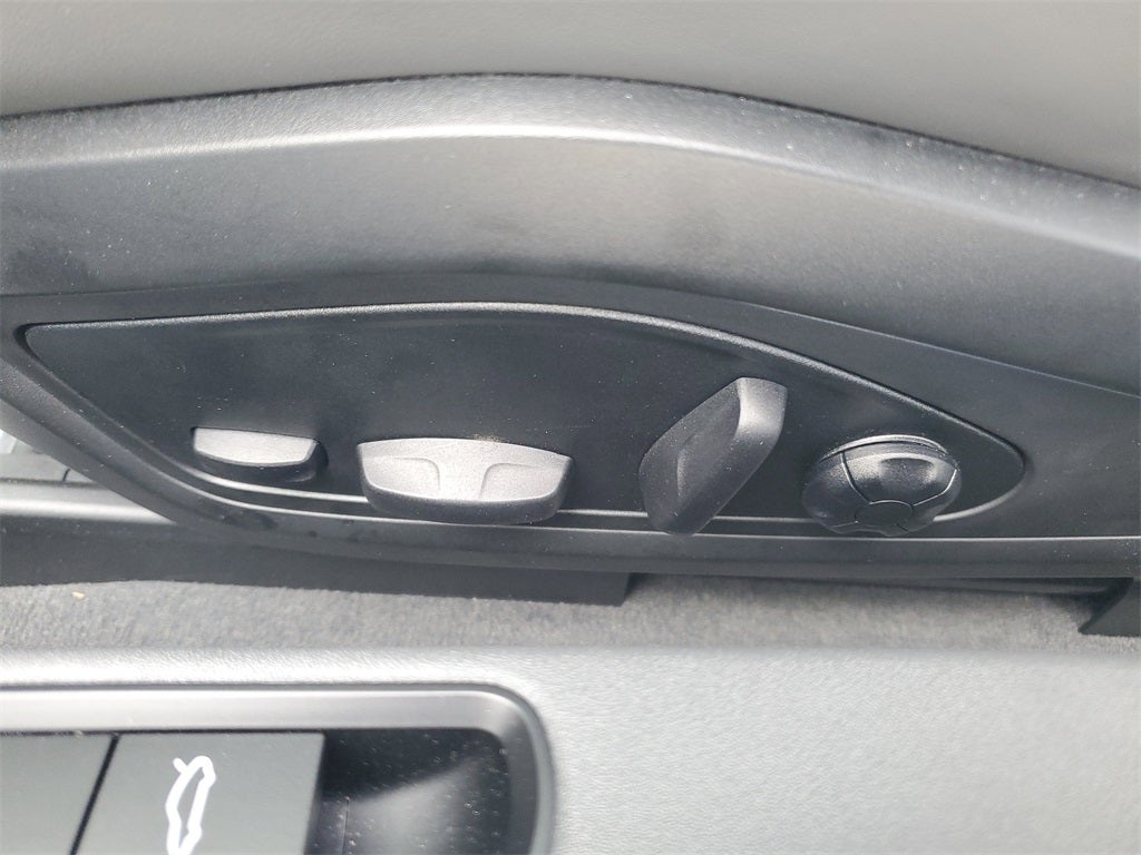 2025 Porsche 911 Carrera