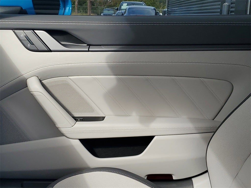 2025 Porsche 911 Carrera