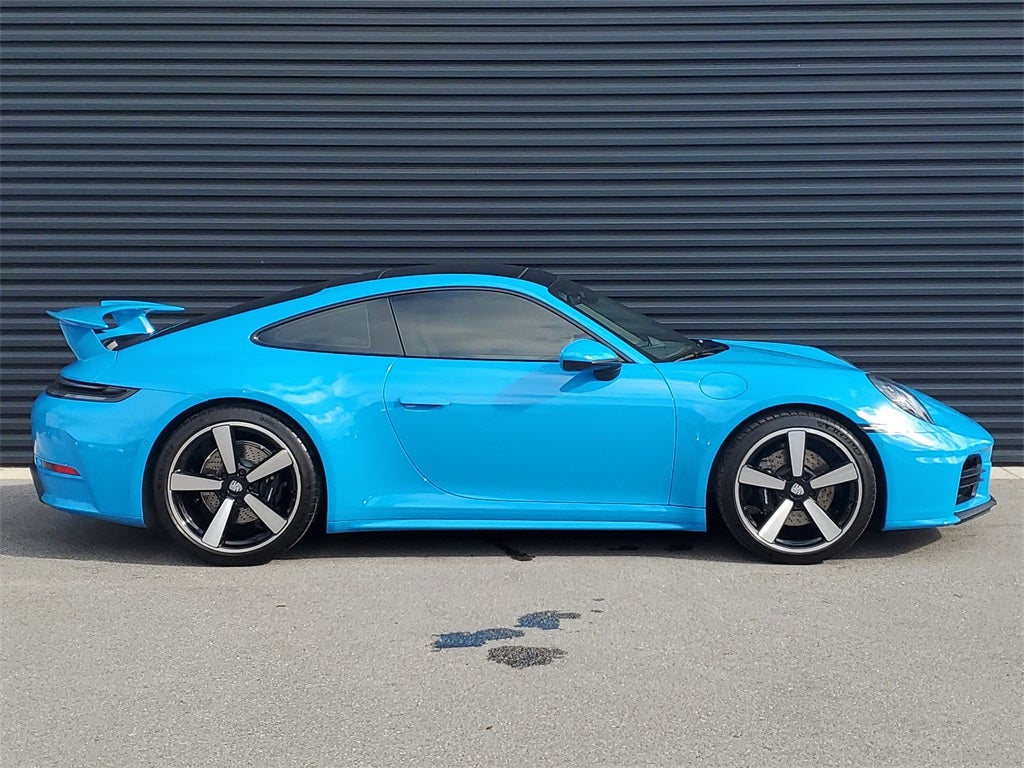 2025 Porsche 911 Carrera