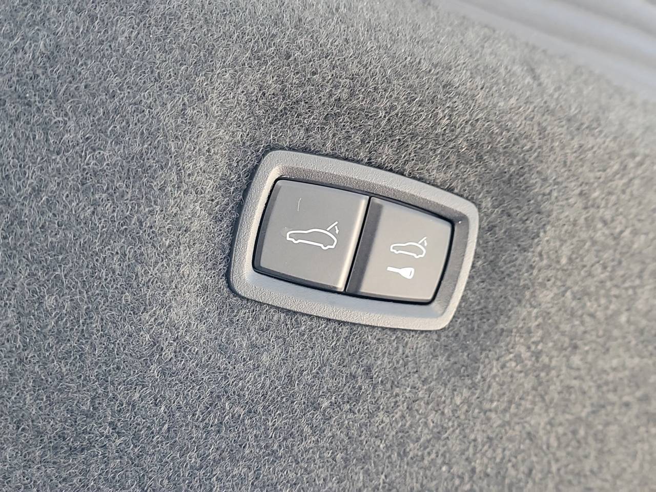 2026 Porsche Taycan Base