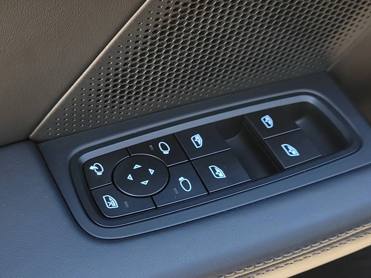 2026 Porsche Taycan Base