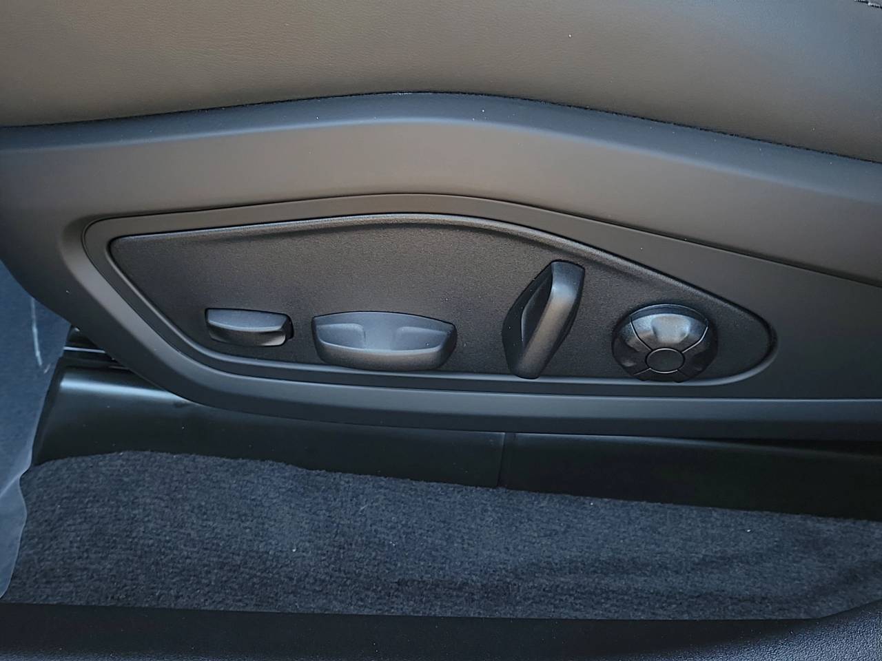 2026 Porsche Taycan Base