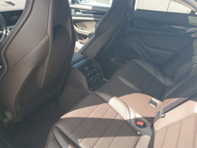 2026 Porsche Panamera Base