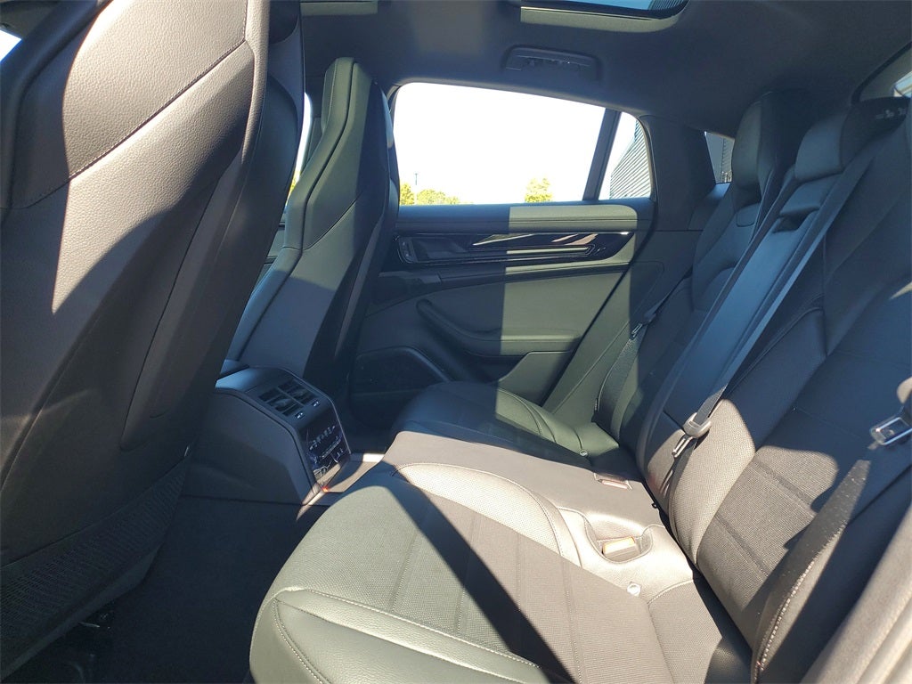 2026 Porsche Panamera Base