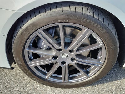 2024 Porsche Panamera Base