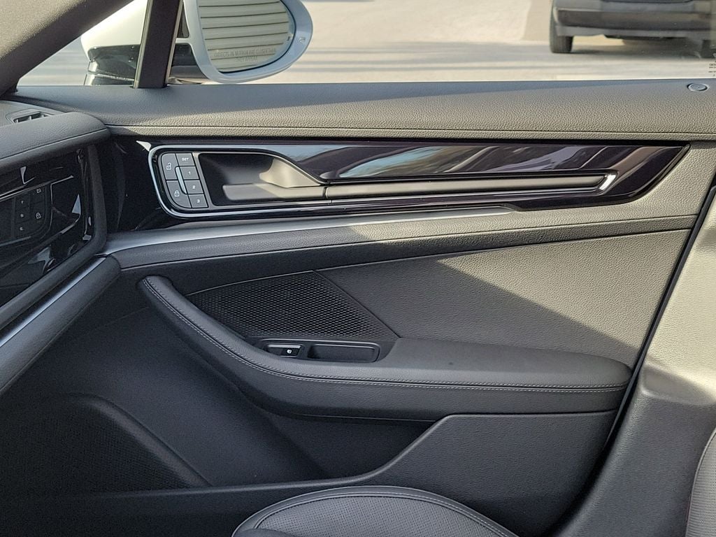 2024 Porsche Panamera Base