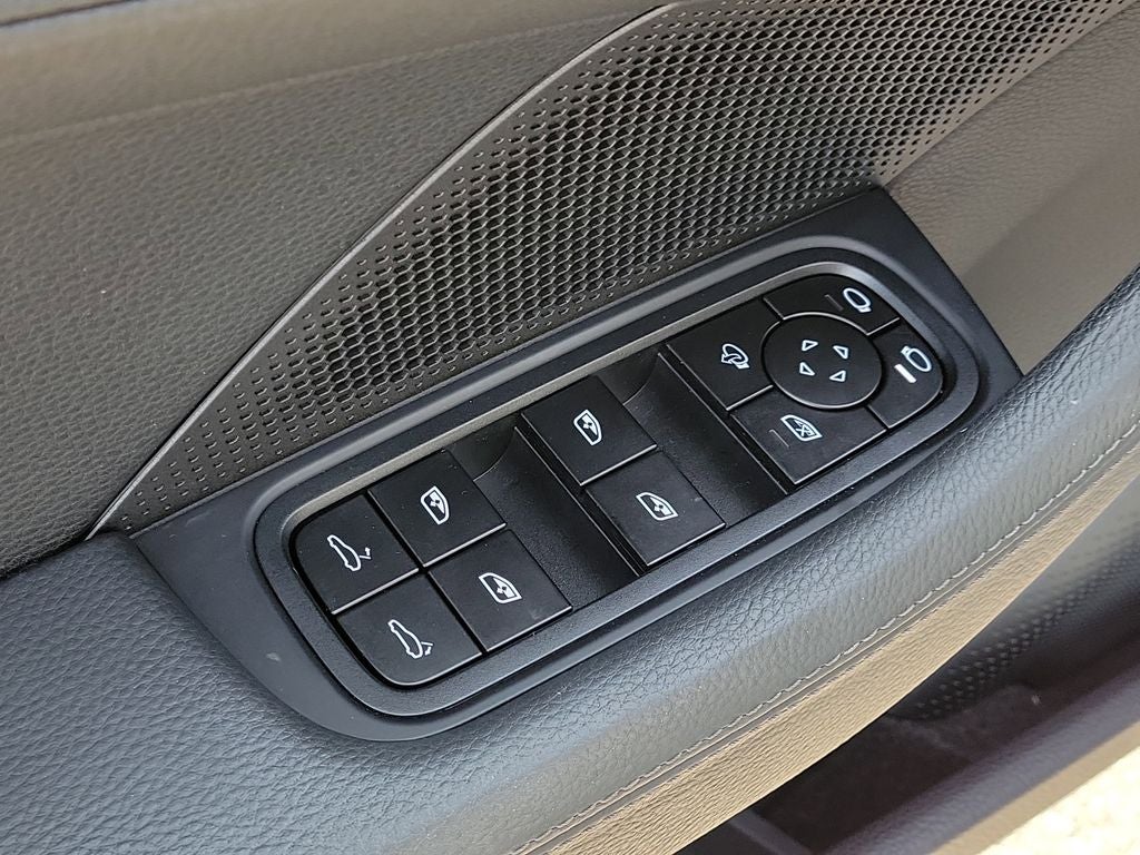 2024 Porsche Panamera Base