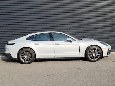 2024 Porsche Panamera Base