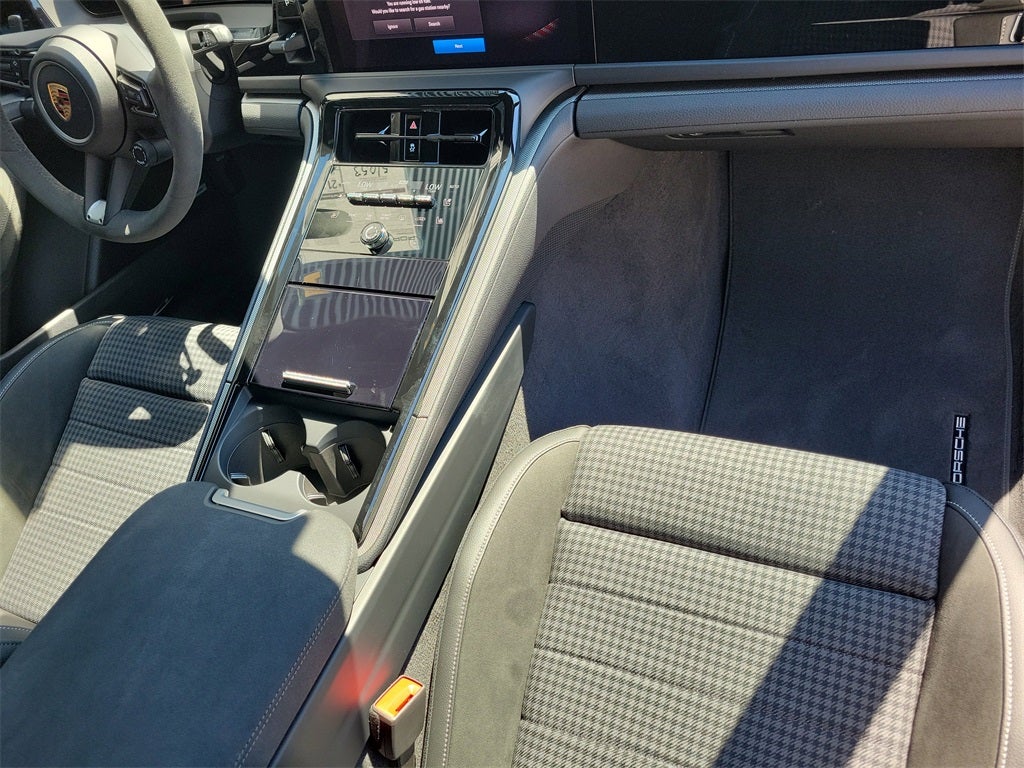 2025 Porsche Panamera Base