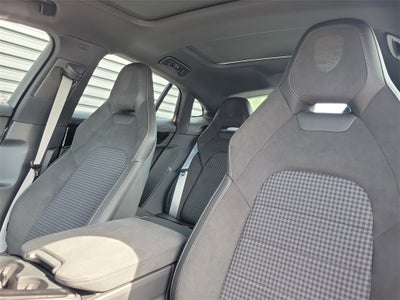 2025 Porsche Panamera Base