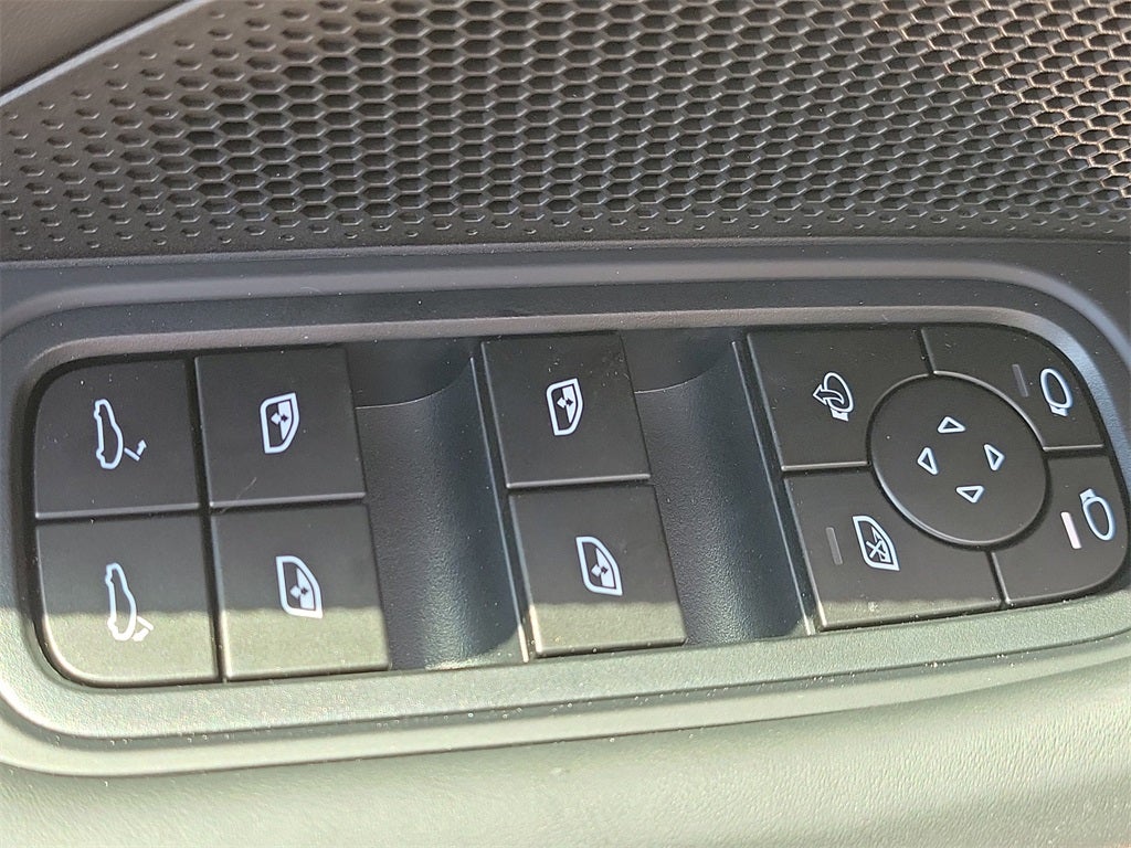 2025 Porsche Panamera Base