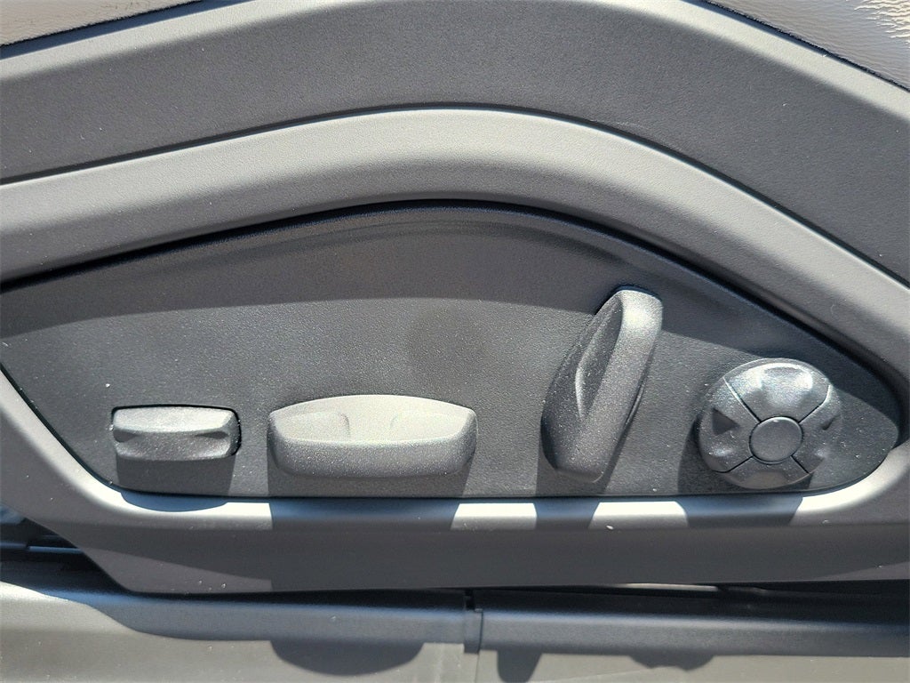 2025 Porsche Panamera Base