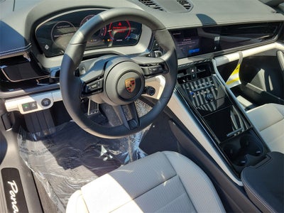 2025 Porsche Panamera Base