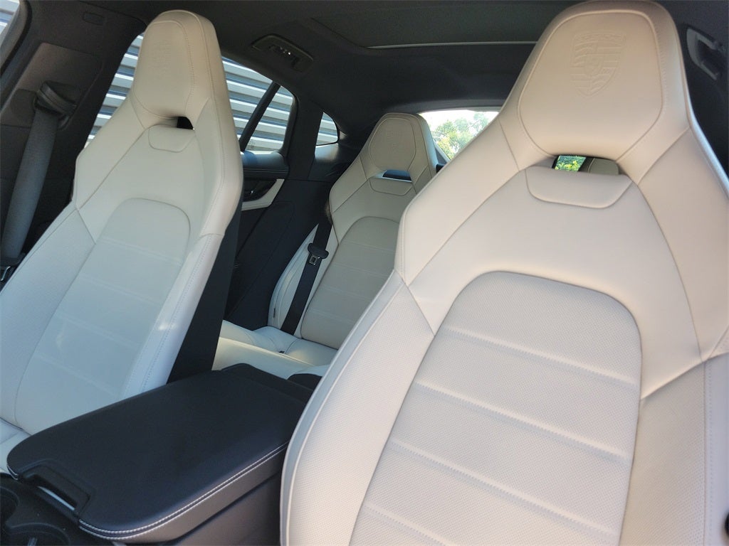 2025 Porsche Panamera Base