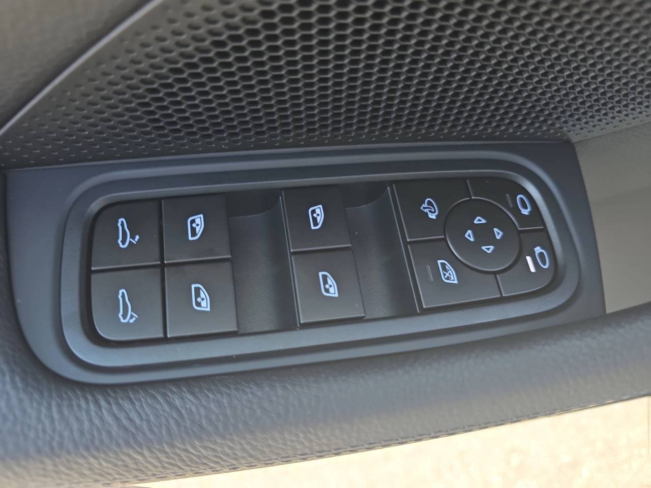 2026 Porsche Panamera Base