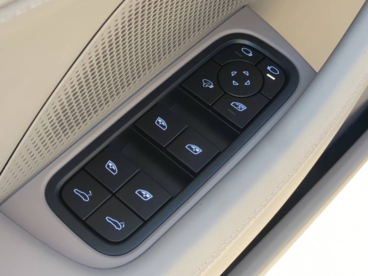 2026 Porsche Panamera Base